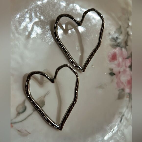 Silver heart earrings A117 - Picture 3 of 5